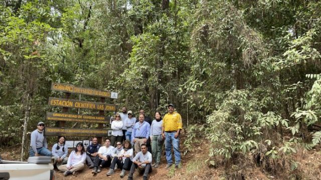 Recorrido en campo por la RBSM del equipo técnico, administrativo y de comunicación de ENDESU, facilitado por el personal de CONANP-RBSM. Créditos ENDESU.
