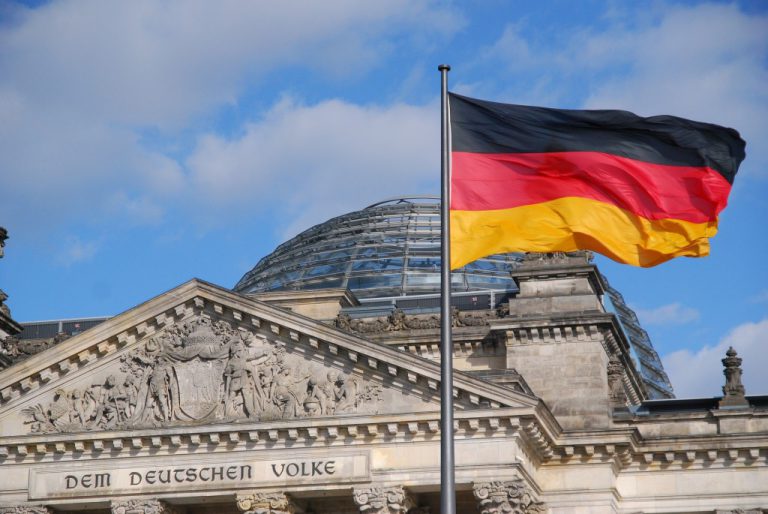 Bundestag und Bundesrat stimmen Abkommen von Paris zu - CLIMATE.BLUE